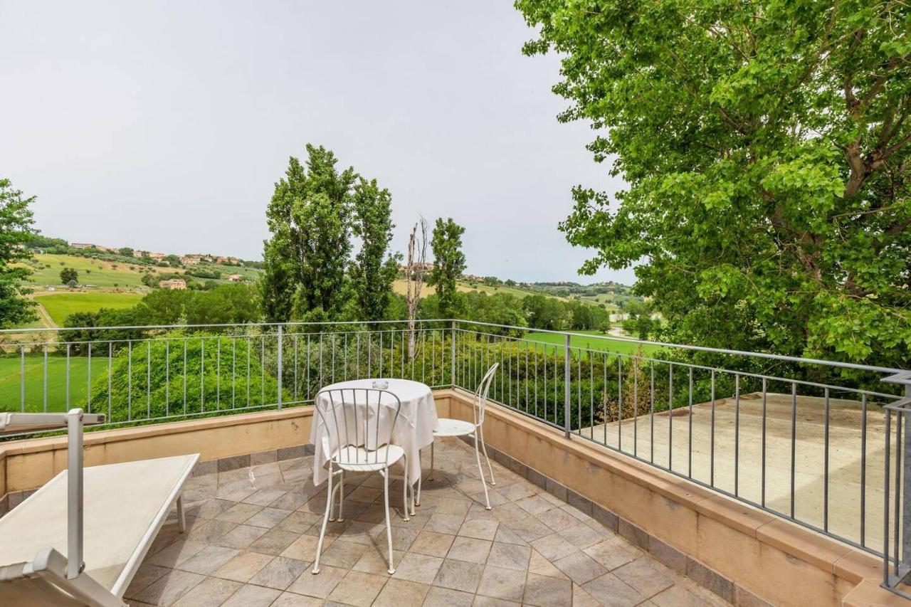 Casali Marchigiani - Ville Vacanza Private Con Piscina Ostra Zewnętrze zdjęcie